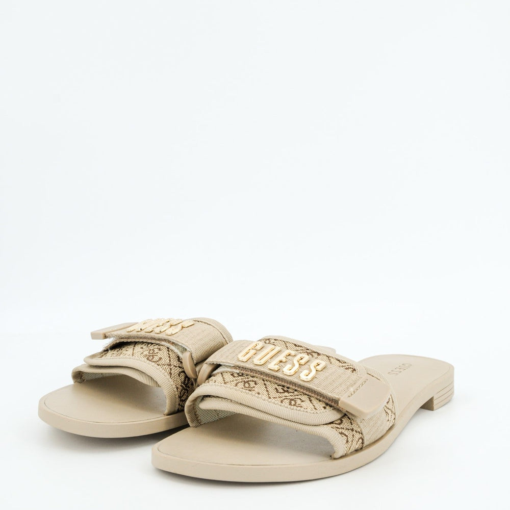 
                      
                        Papuci GUESS cu logo PAPUCI GUESS   
                      
                    