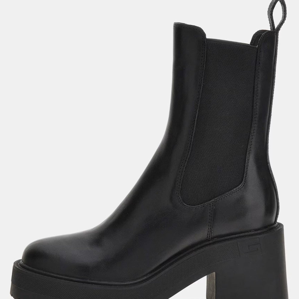 
                      
                        Botine GUESS cu talpa inalta INCALTAMINTE GUESS   
                      
                    