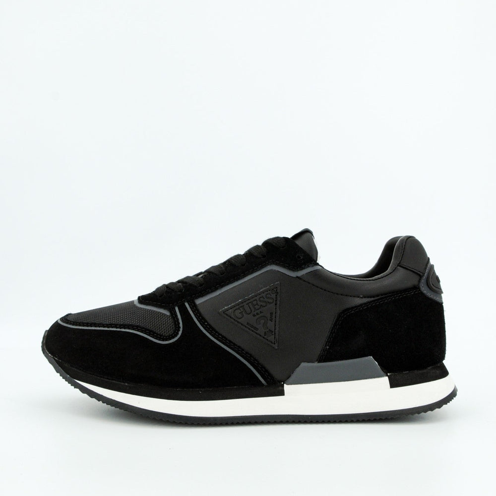 
                      
                        Pantofi sport GUESS cu logo PANTOFI SPORT GUESS   
                      
                    
