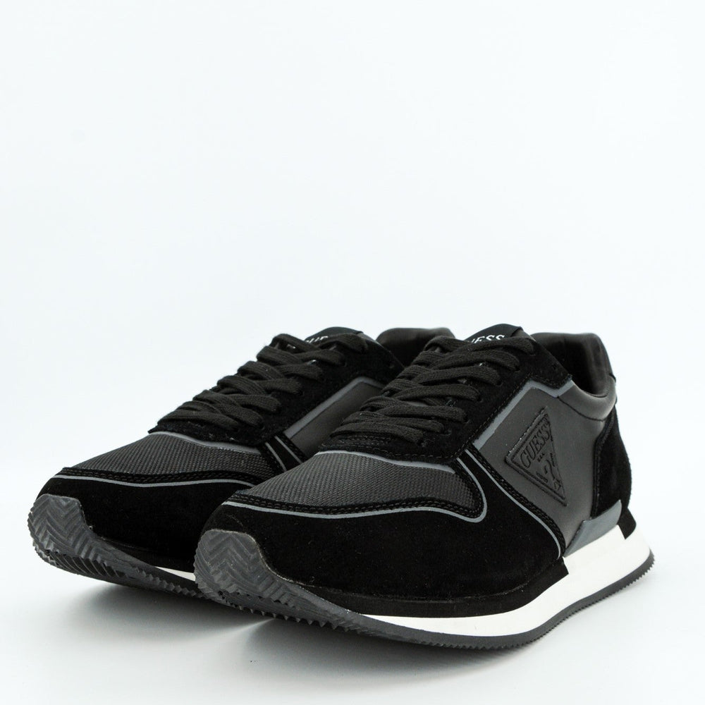 
                      
                        Pantofi sport GUESS cu logo PANTOFI SPORT GUESS   
                      
                    
