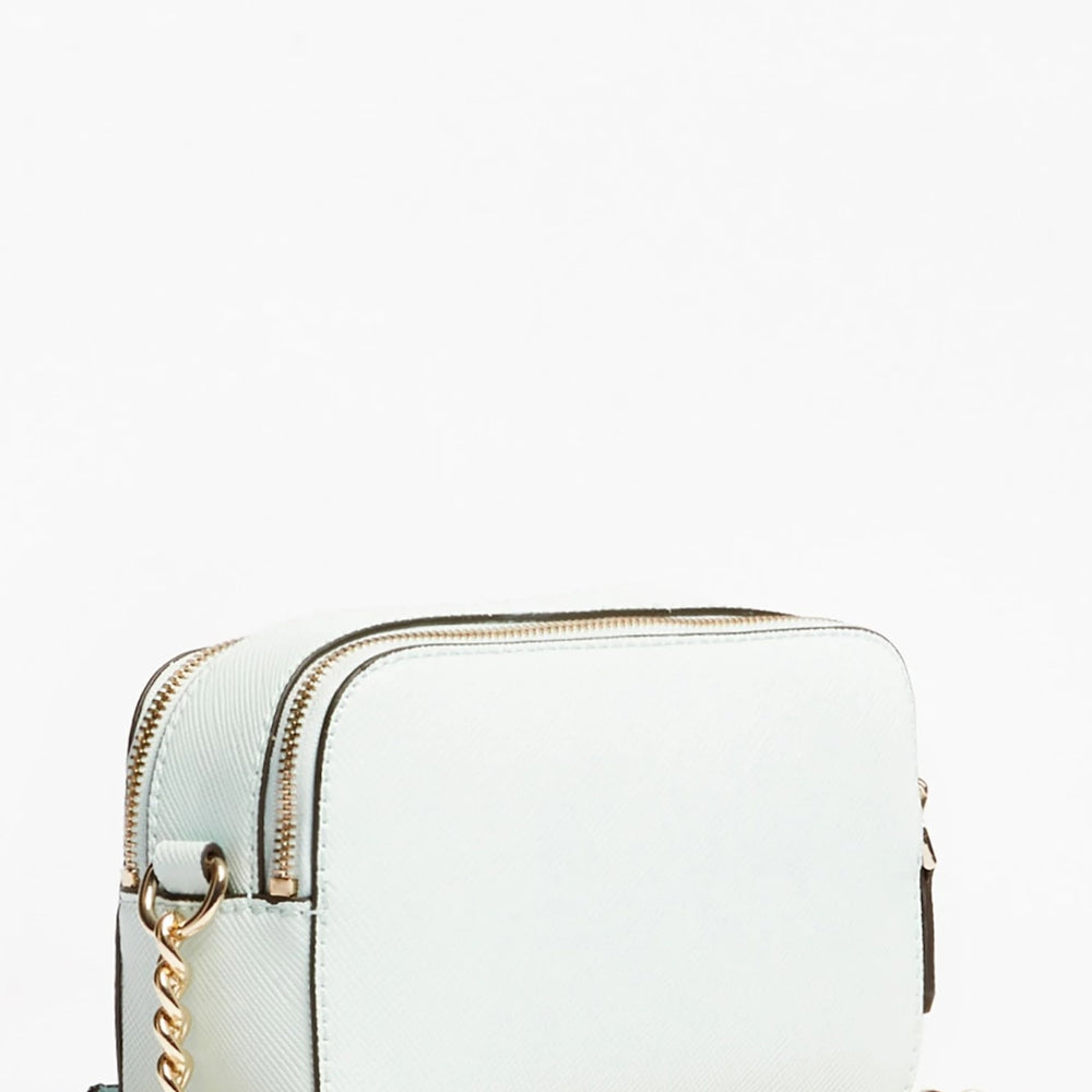 
                      
                        Geanta Dama GUESS Crossbody Cu Logo Frontal CROSSBODY GUESS   
                      
                    