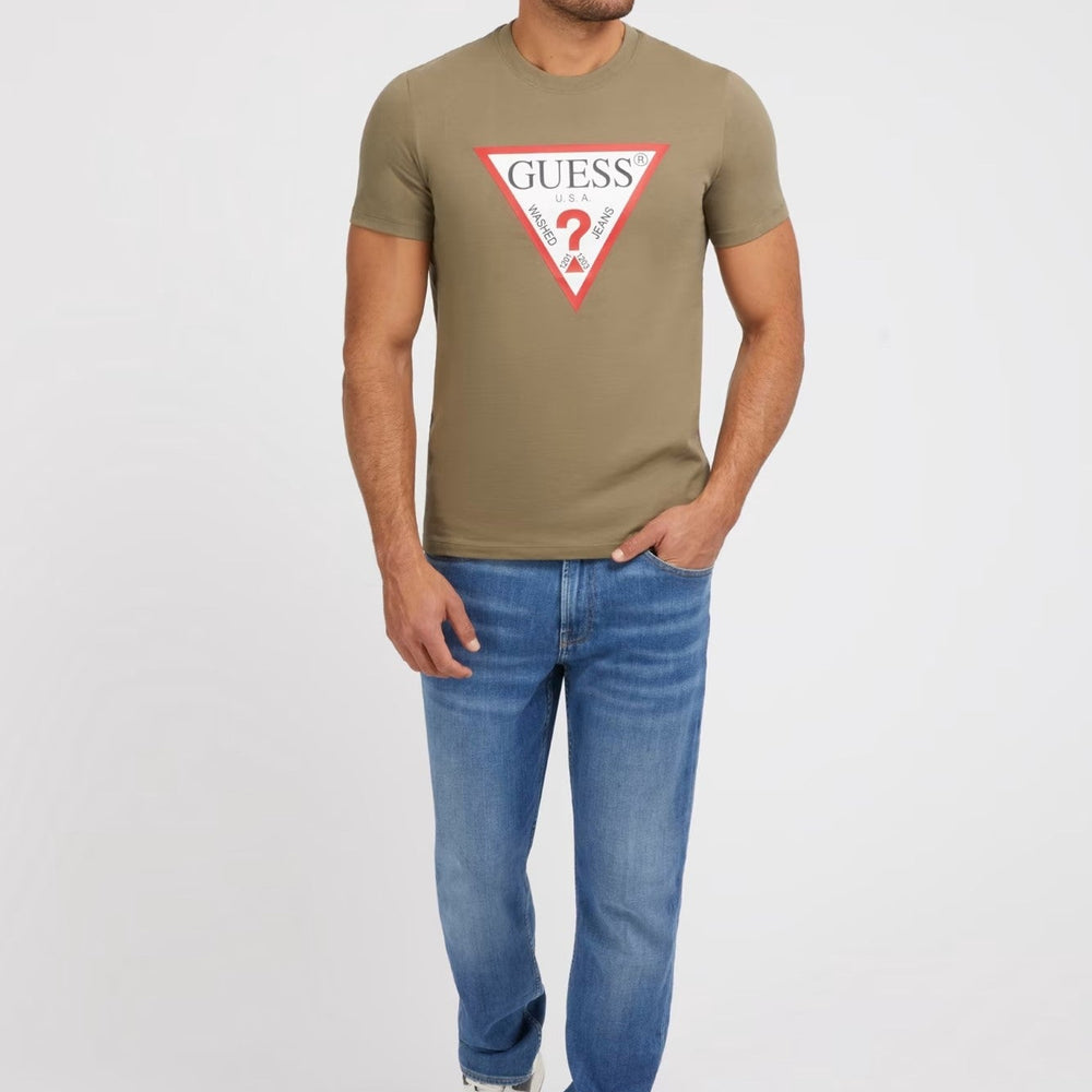 
                      
                        Tricou Barbati GUESS basic cu logo frontal TRICOURI GUESS   
                      
                    