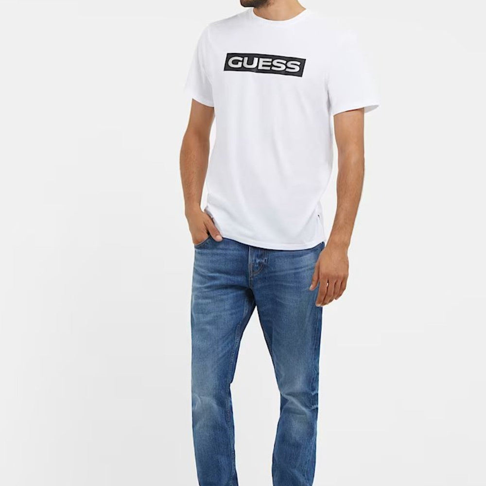 
                      
                        Tricou GUESS cu logo IMBRACAMINTE GUESS   
                      
                    