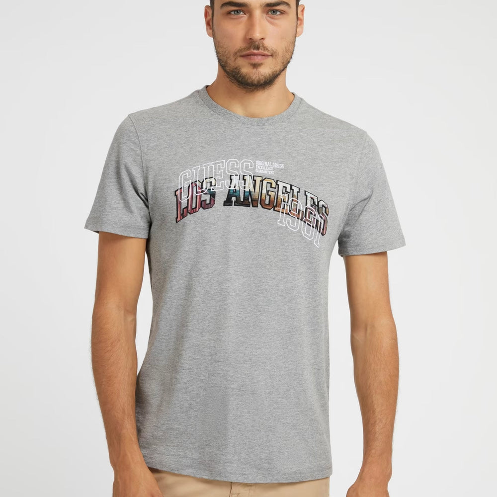 
                      
                        Tricou Barbati GUESS cu imprimeu LOS ANGELES TRICOURI GUESS Gri XS 7622078845982
                      
                    