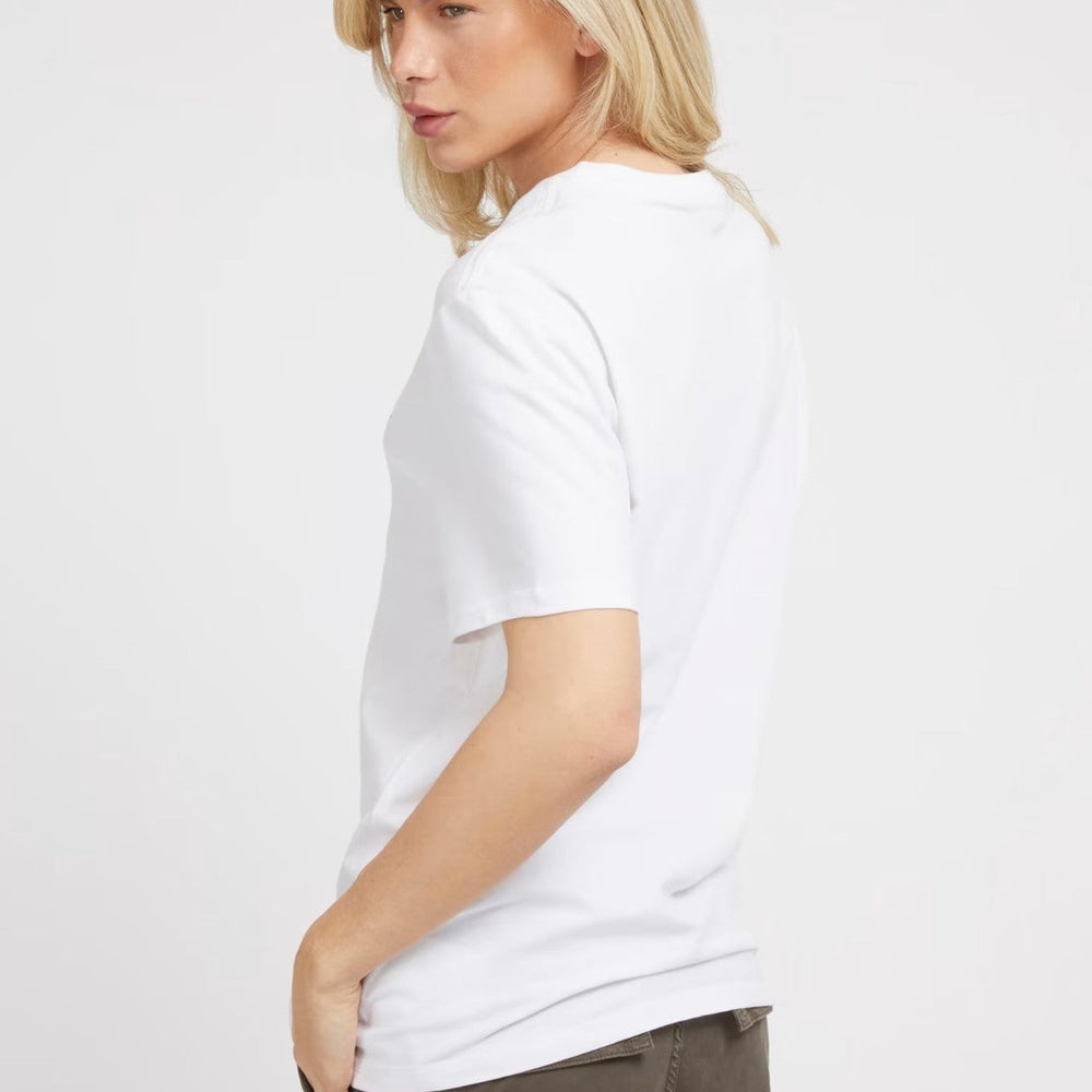 
                      
                        Tricou Barbati GUESS slim fit din bumbac TRICOURI GUESS   
                      
                    