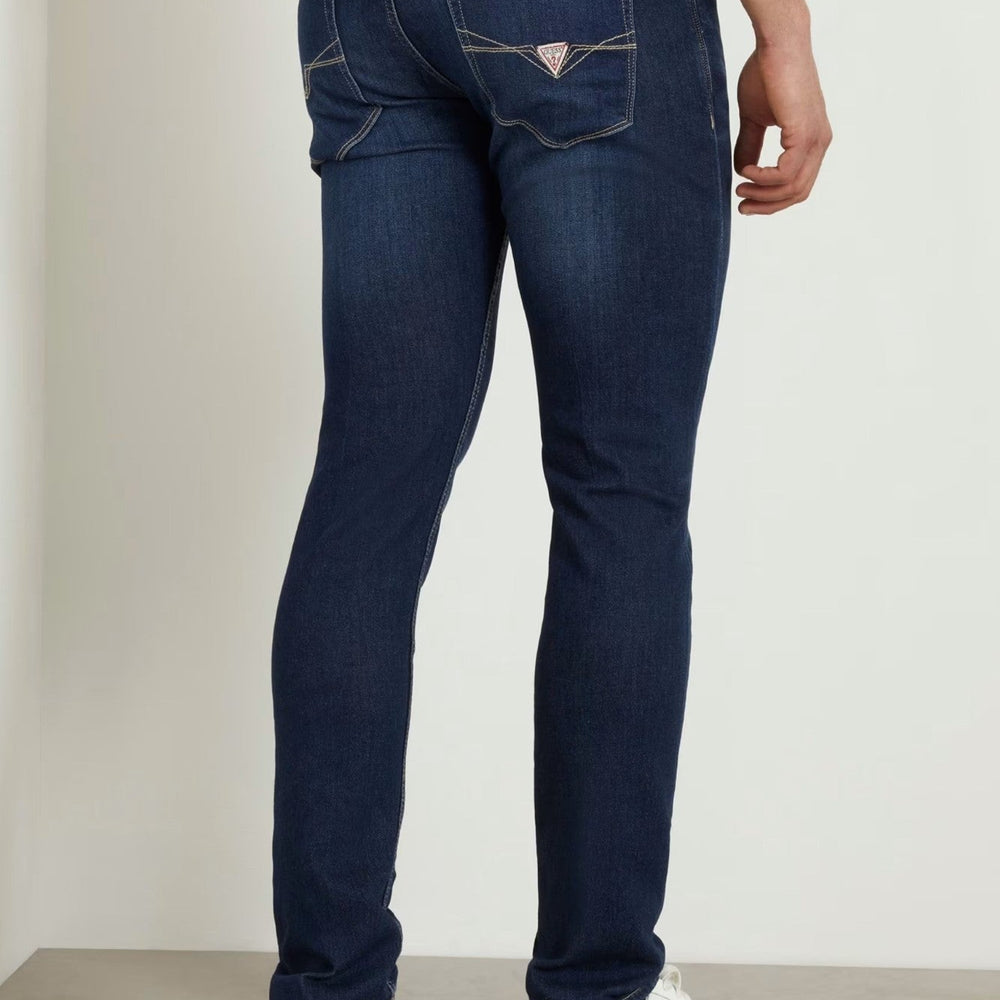 
                      
                        Pantaloni Denim GUESS De Barbati Cu Talie Medie si Croiala Slim Fit Conici IMBRACAMINTE GUESS   
                      
                    