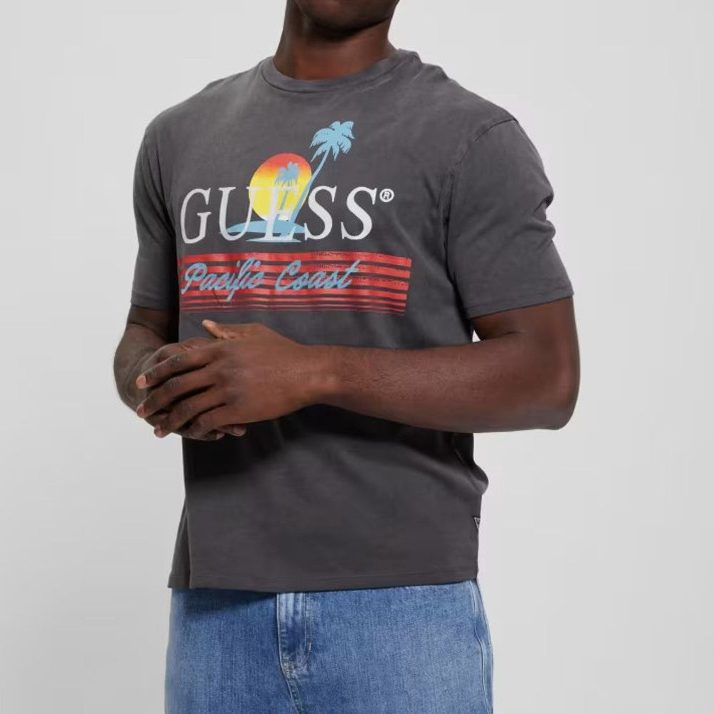
                      
                        Tricou GUESS De Barbati Cu Imprimeu De Vara Si Logo Frontal IMBRACAMINTE GUESS   
                      
                    