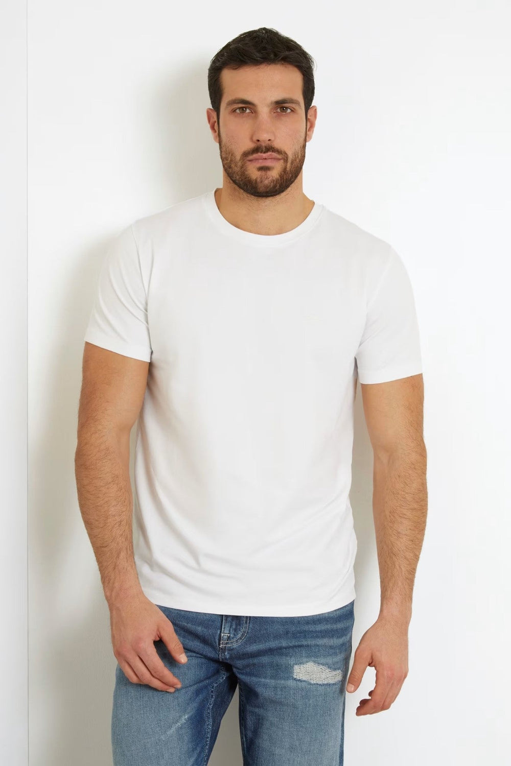 Tricou GUESS De Barbati Cu Logo Brodat La Piept Si Guler Rotund IMBRACAMINTE GUESS Alb XS 762610121234