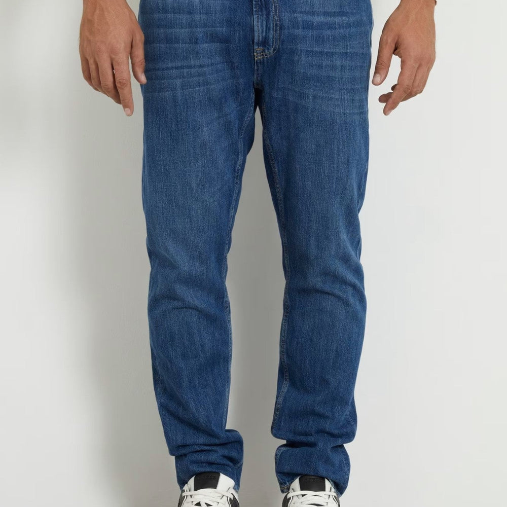 
                      
                        Pantaloni Denim GUESS De Barbati Relaxed Fit IMBRACAMINTE GUESS Albastru 29 762492633574
                      
                    