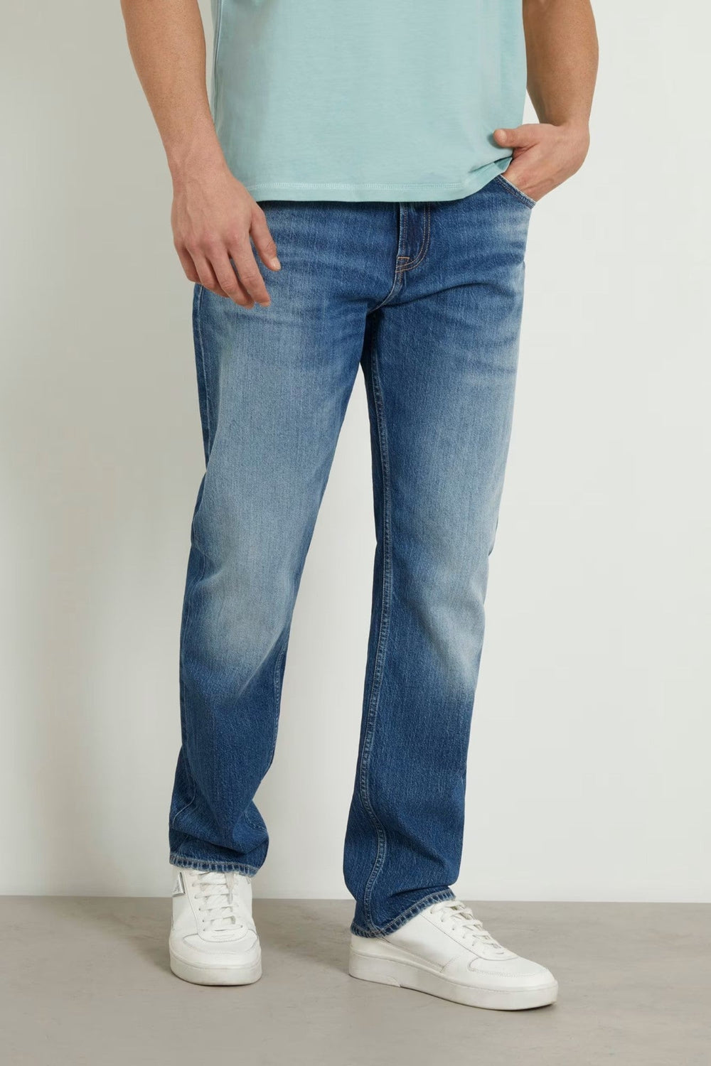 Pantaloni Denim GUESS De Barbati Regular Fit IMBRACAMINTE GUESS Albastru 29 762492632916
