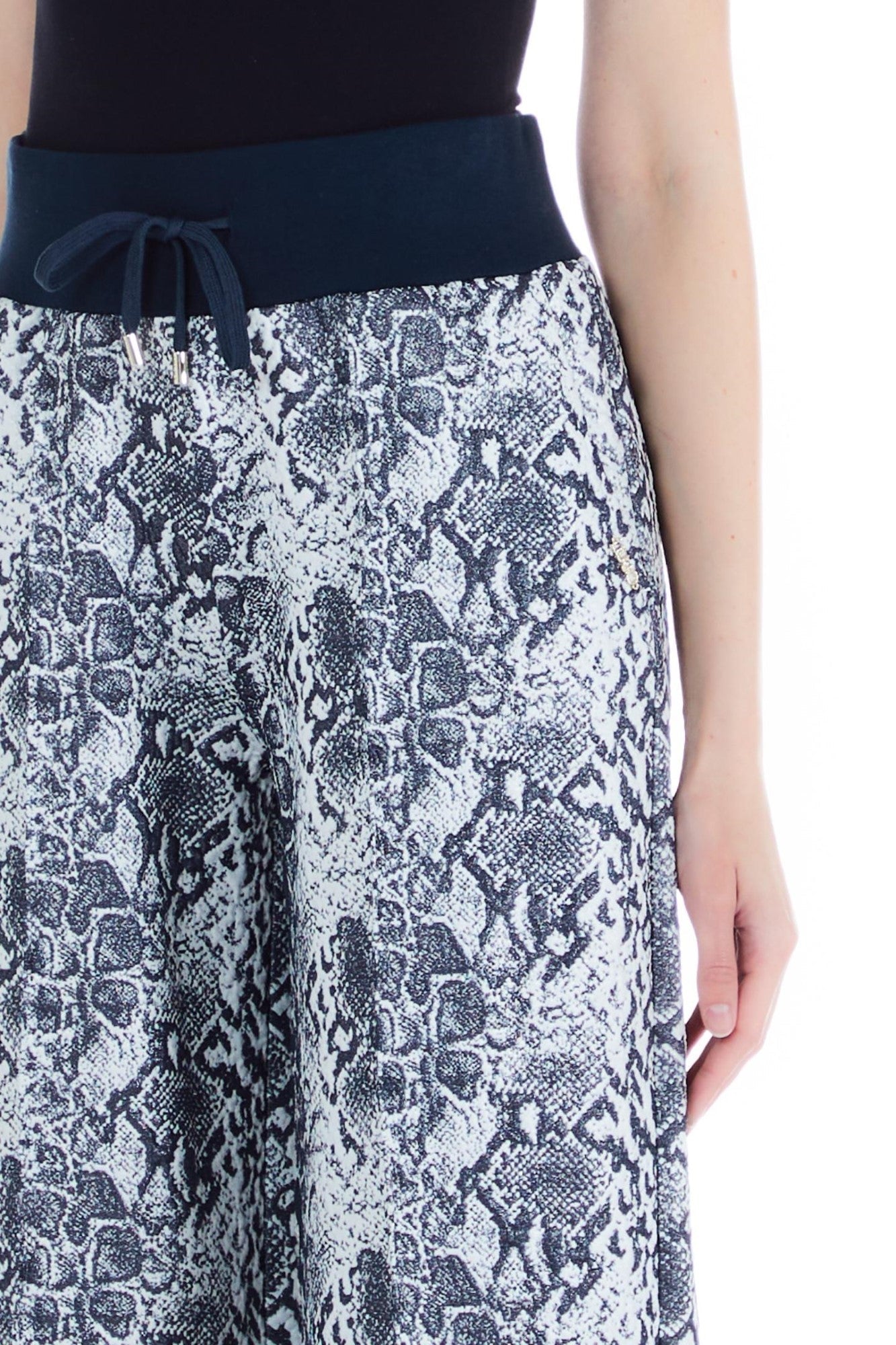 Pantaloni LIU JO de dama lejeri si cu siret in talie IMBRACAMINTE LIU JO   