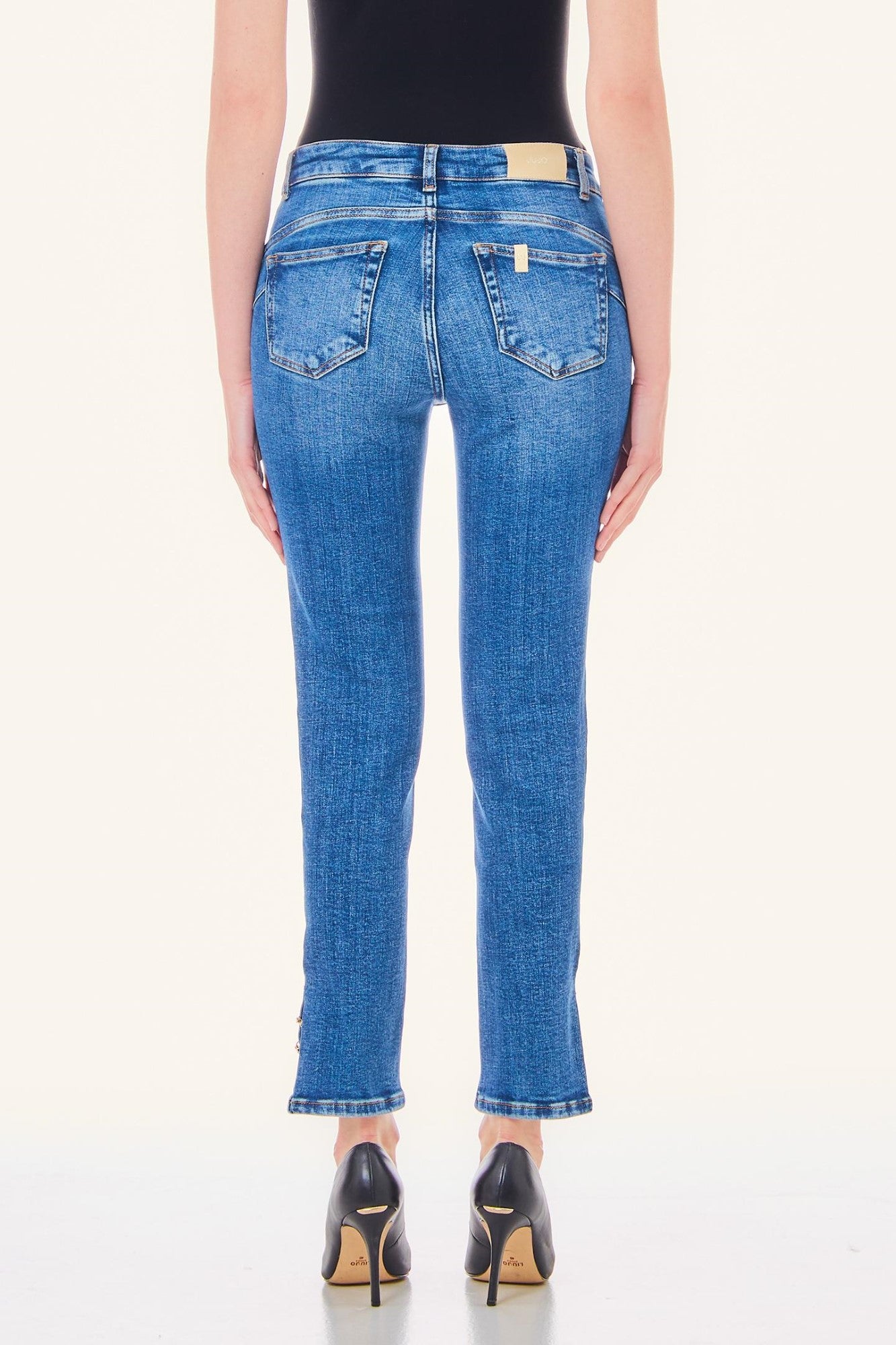 Pantaloni JIU JO Denim cu lanturi IMBRACAMINTE LIU JO   