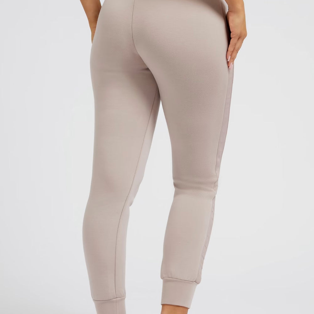 
                      
                        Pantaloni GUESS UB10V2YB18K7UW2 PANTALONI GUESS   
                      
                    