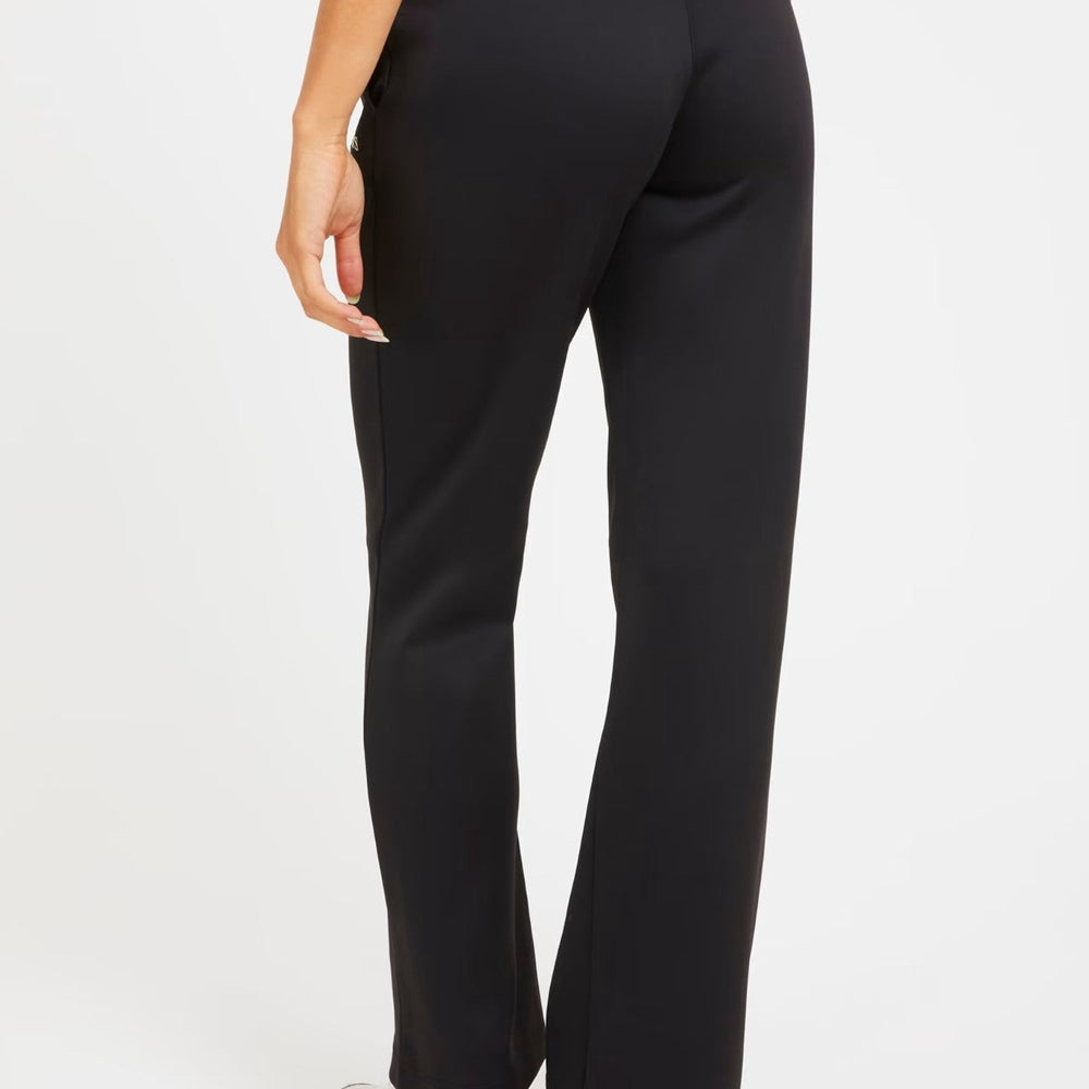 
                      
                        Pantaloni GUESS drepti IMBRACAMINTE GUESS   
                      
                    