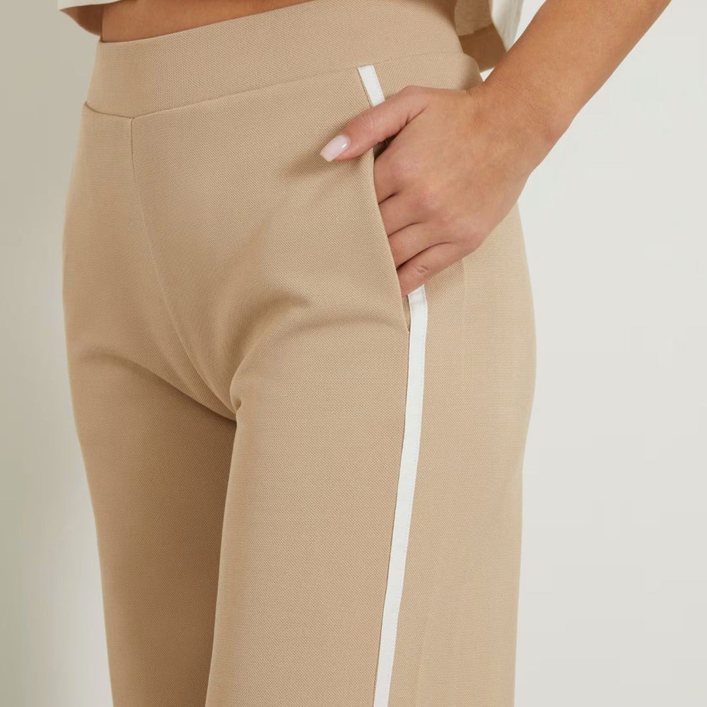 
                      
                        Pantaloni GUESS Dama Cu Talie Medie Si Drepti Model Jogger IMBRACAMINTE GUESS   
                      
                    