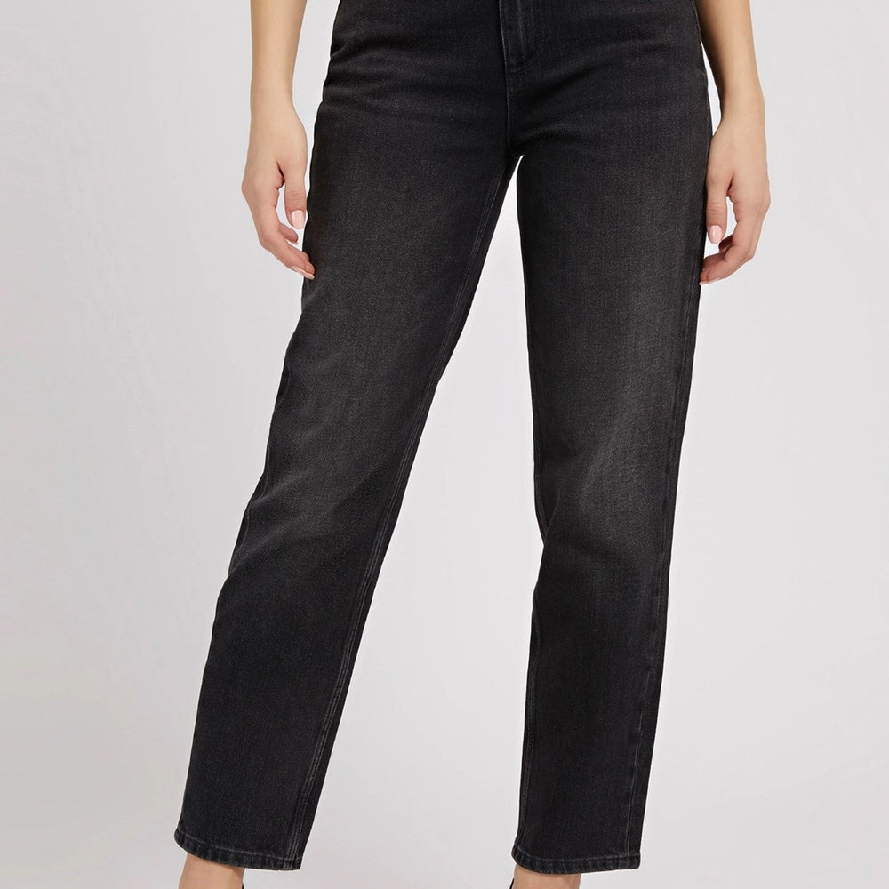 
                      
                        Pantaloni denim Dama GUESS Mom Fit Cu Talie Inalta PANTALONI DENIM GUESS Negru 24 7621826266628
                      
                    
