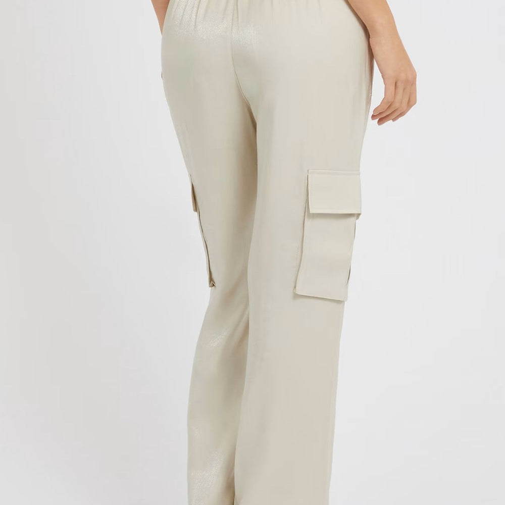 
                      
                        Pantaloni Dama GUESS stil cargo cu talie ajustabila PANTALONI GUESS   
                      
                    
