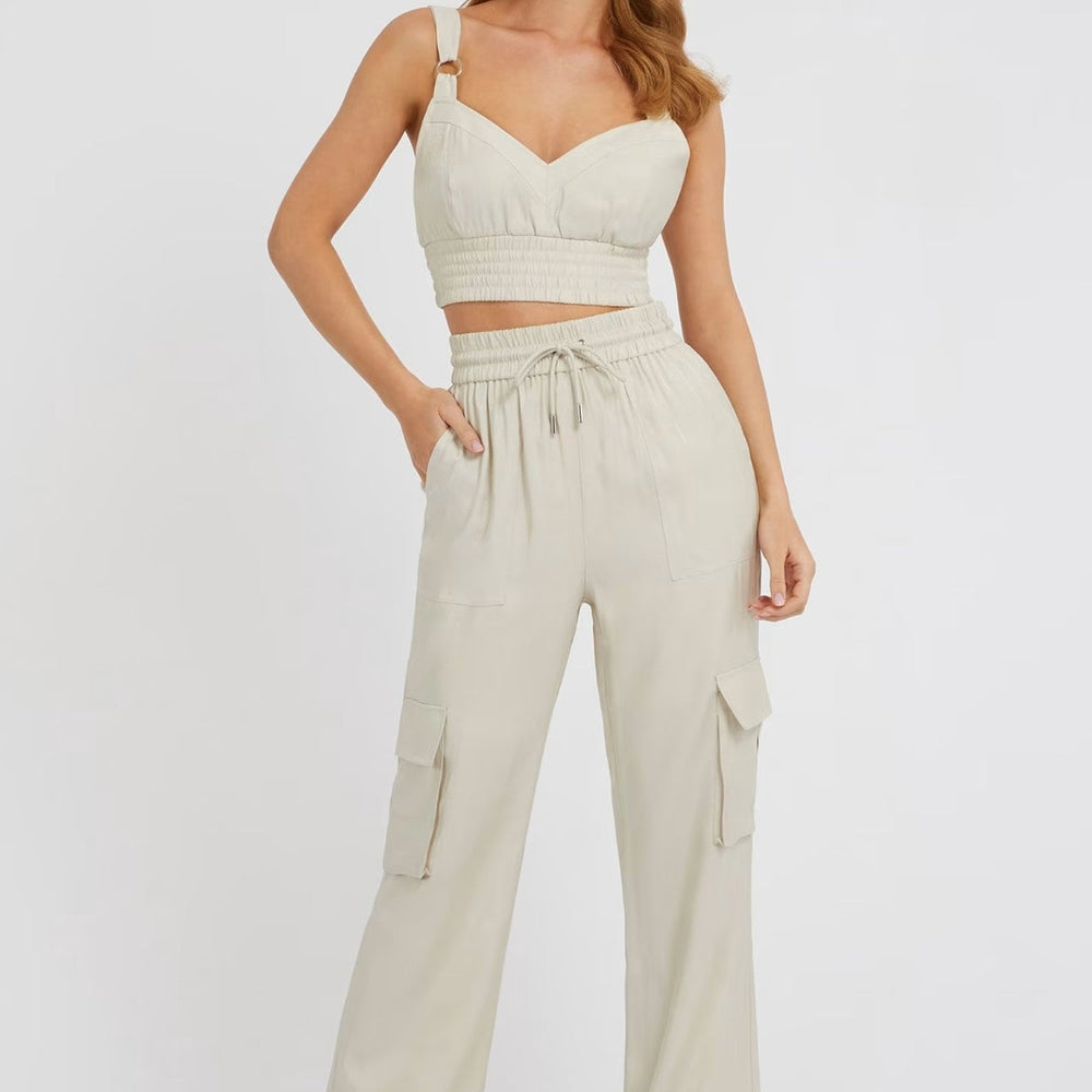 
                      
                        Pantaloni Dama GUESS stil cargo cu talie ajustabila PANTALONI GUESS   
                      
                    