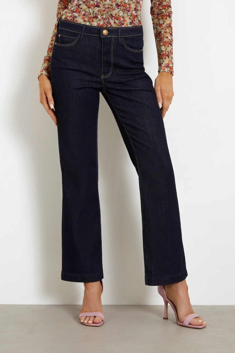 Pantaloni Denim GUESS DE Dama Cu Talie Inalta Si Evazati IMBRACAMINTE GUESS Albastru 24 762610124560