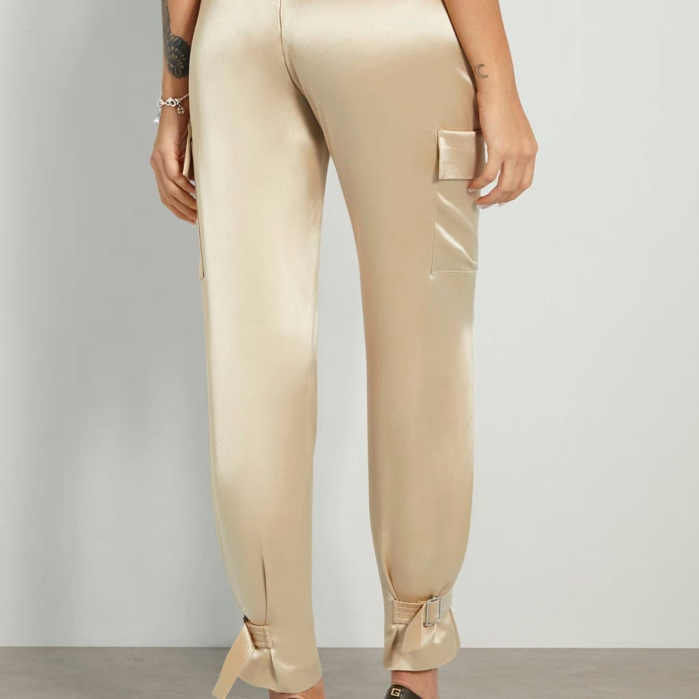 
                      
                        Pantaloni GUESS Dama Din Satin Stil Cargo Cu Talie Medie Si Croiala Dreapta IMBRACAMINTE GUESS   
                      
                    