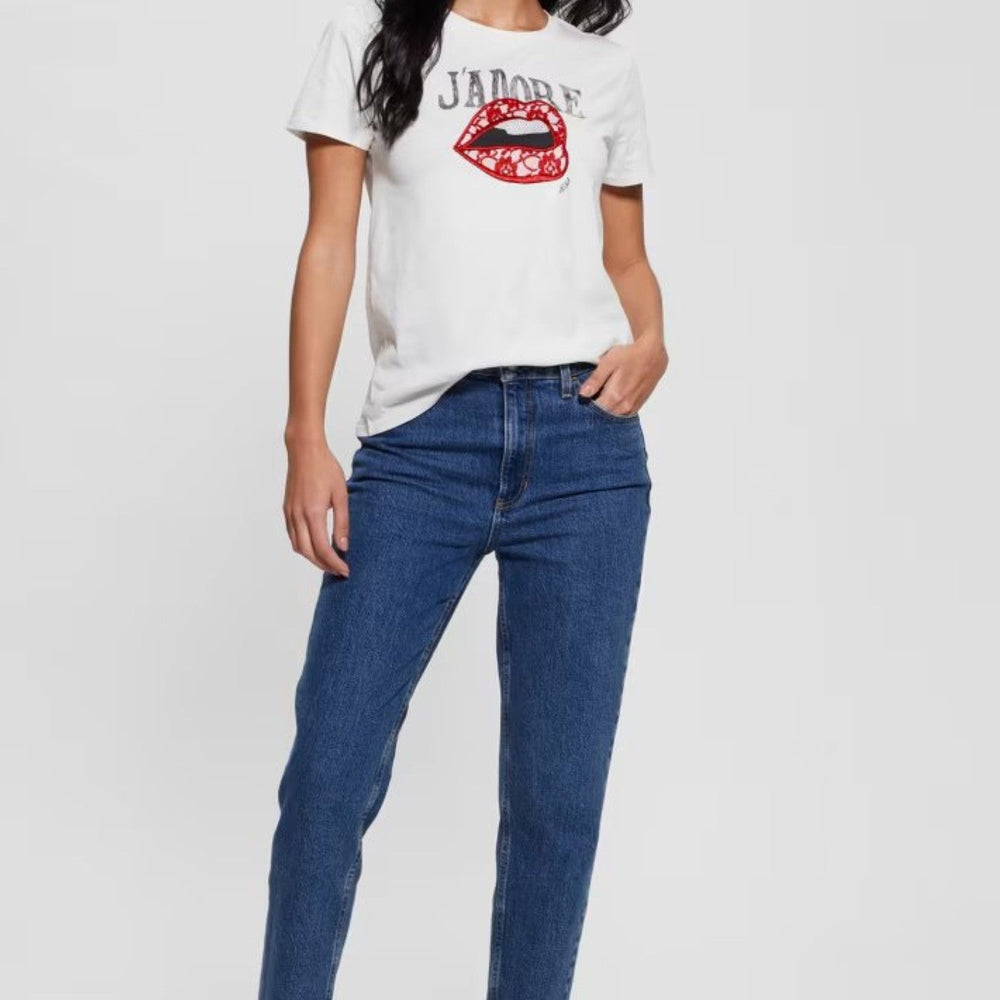 
                      
                        Tricou GUESS Dama Cu Imprimeu Brodat In Forma De Buze IMBRACAMINTE GUESS   
                      
                    