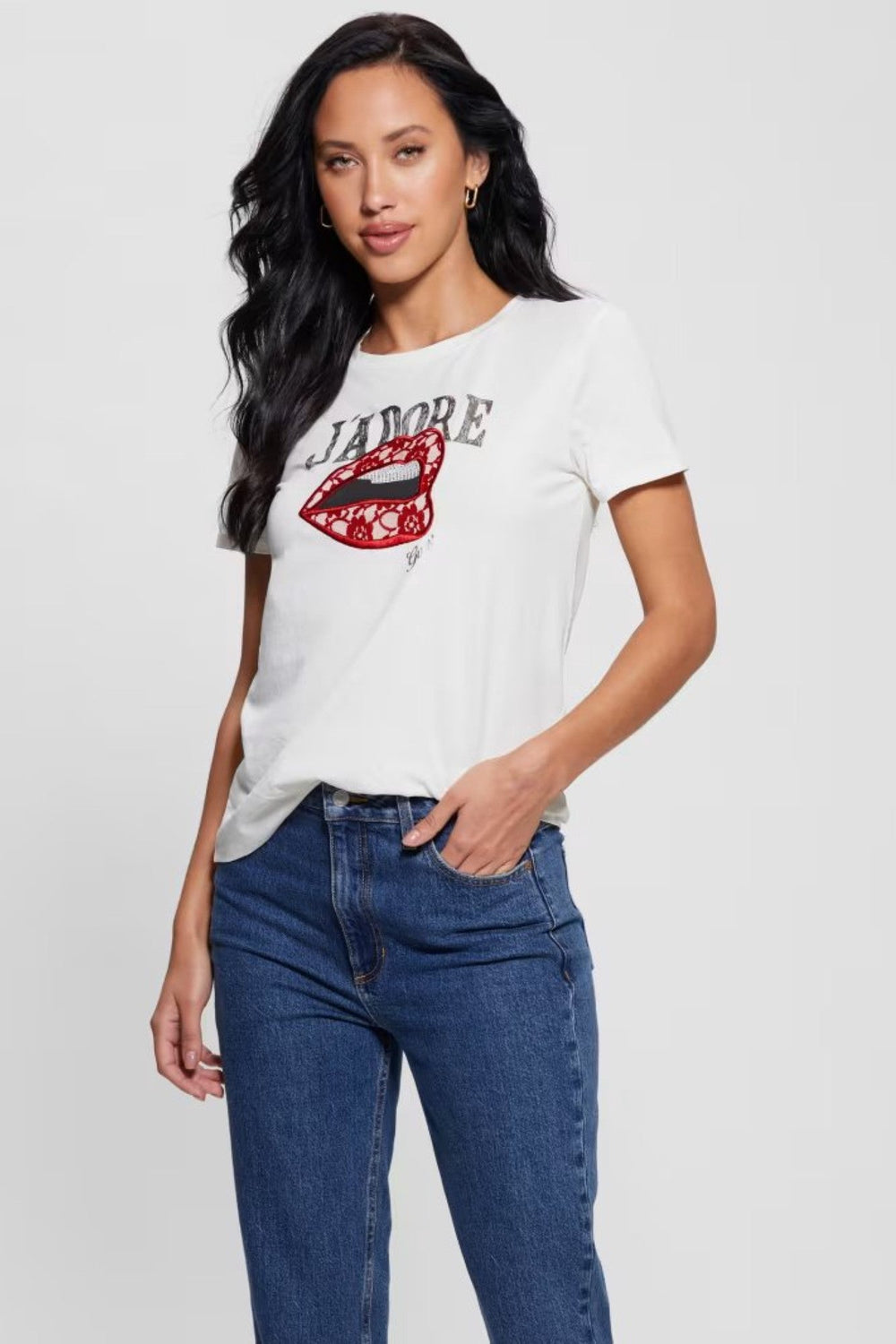 Tricou GUESS Dama Cu Imprimeu Brodat In Forma De Buze IMBRACAMINTE GUESS Alb XS 762492658909