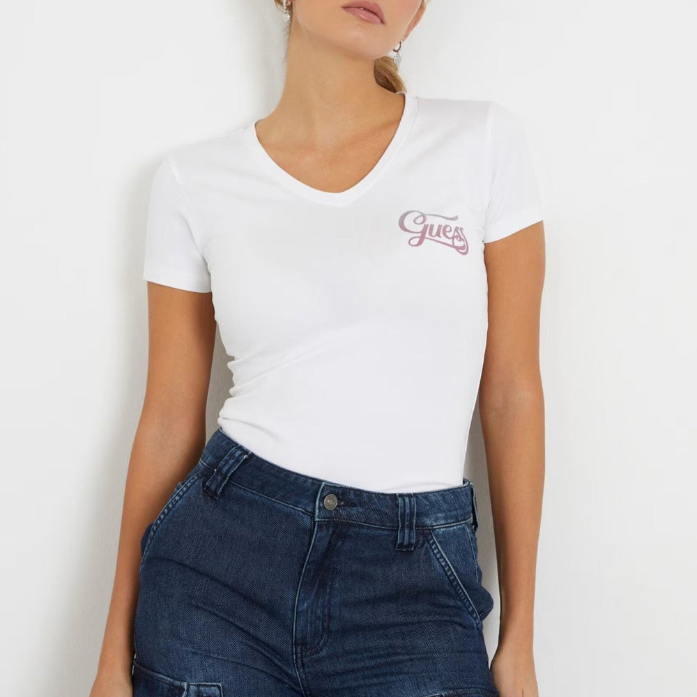 
                      
                        Tricou Dama GUESS Elastic Cu Logo Frontal Si Guler In V IMBRACAMINTE GUESS   
                      
                    