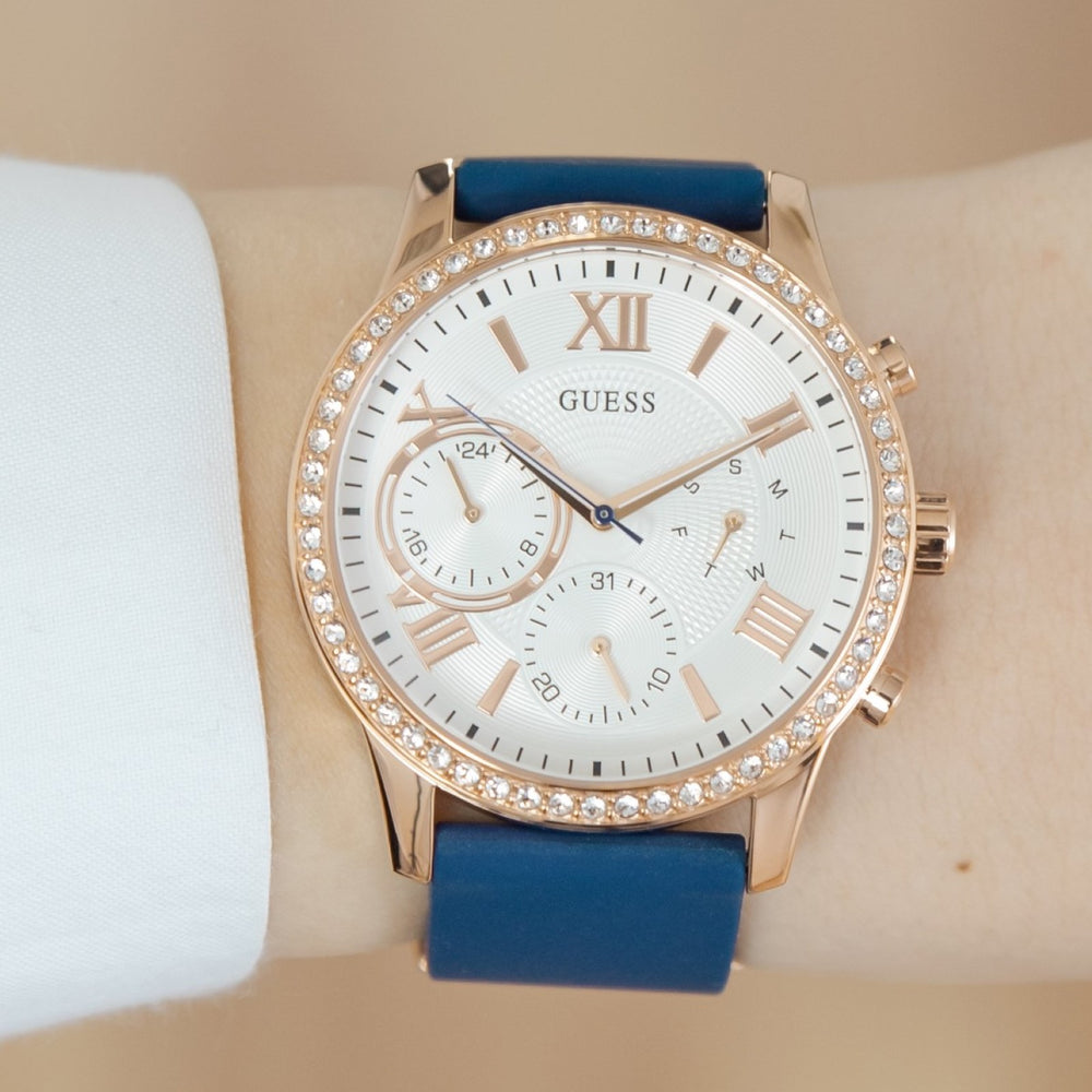 
                      
                        Ceas de dama GUESS SOLAR GUW1135L3 CEASURI GUESS   
                      
                    