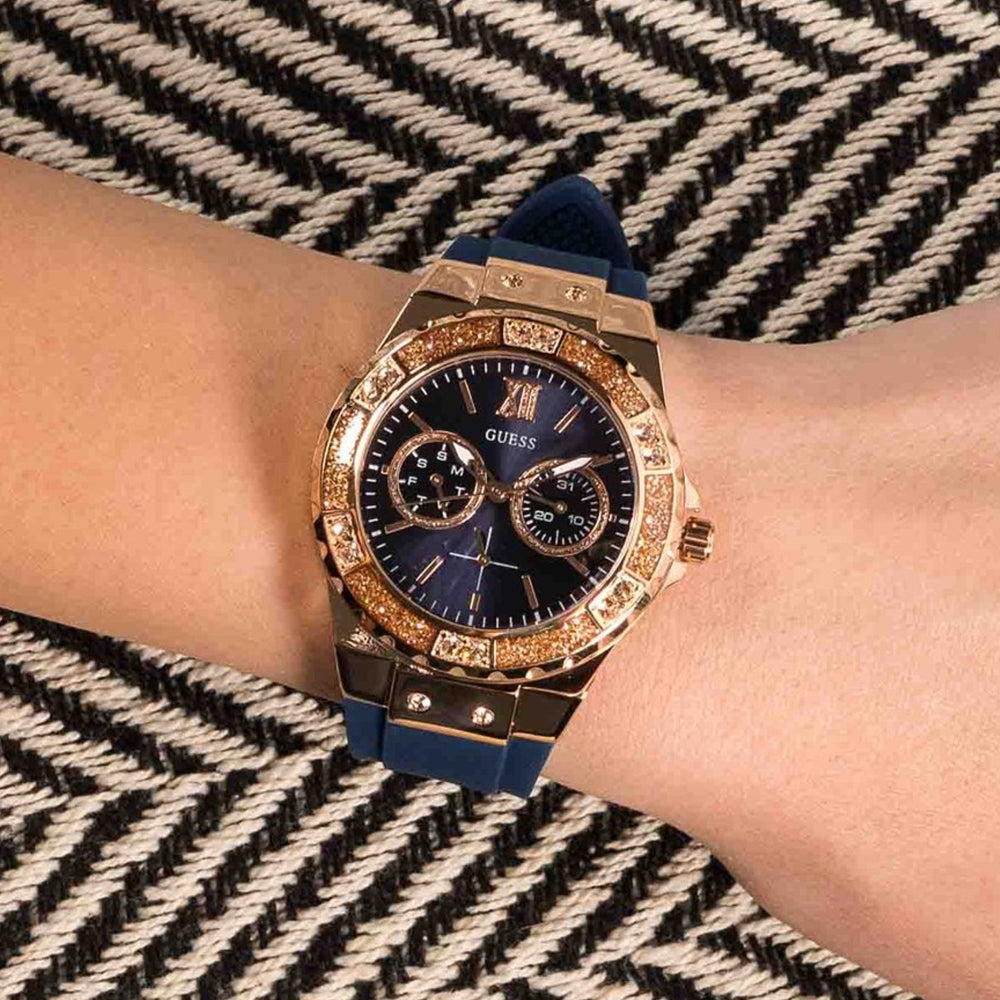 
                      
                        Ceas de dama GUESS LIMELIGHT GUW1053L1 CEASURI GUESS   
                      
                    