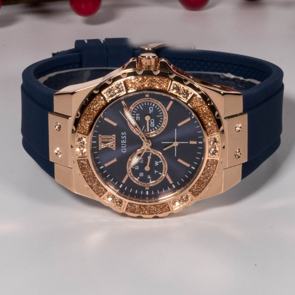 
                      
                        Ceas de dama GUESS LIMELIGHT GUW1053L1 CEASURI GUESS   
                      
                    