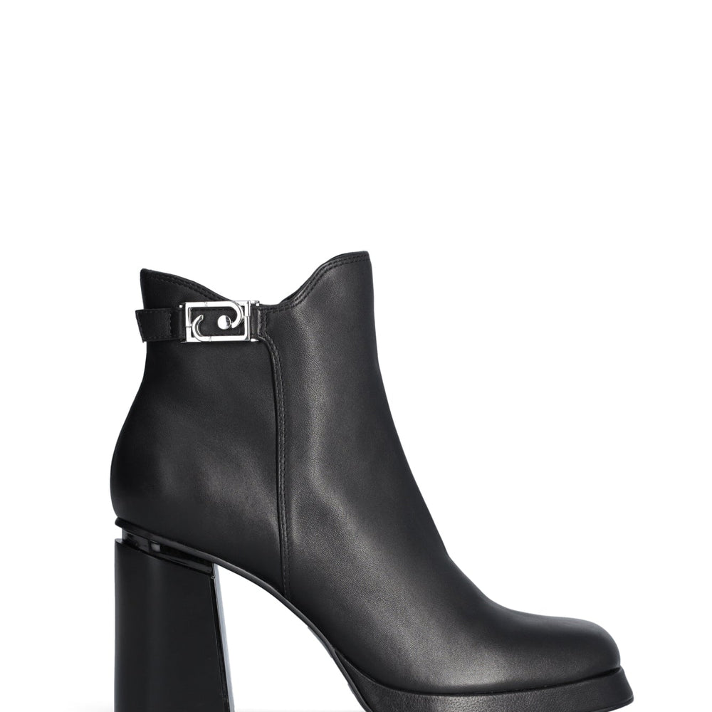 
                      
                        Ghete Liu Jo de dama negre din piele cu fermoar si logo argintiu INCALTAMINTE LIU JO Negru 35 8059696661998
                      
                    